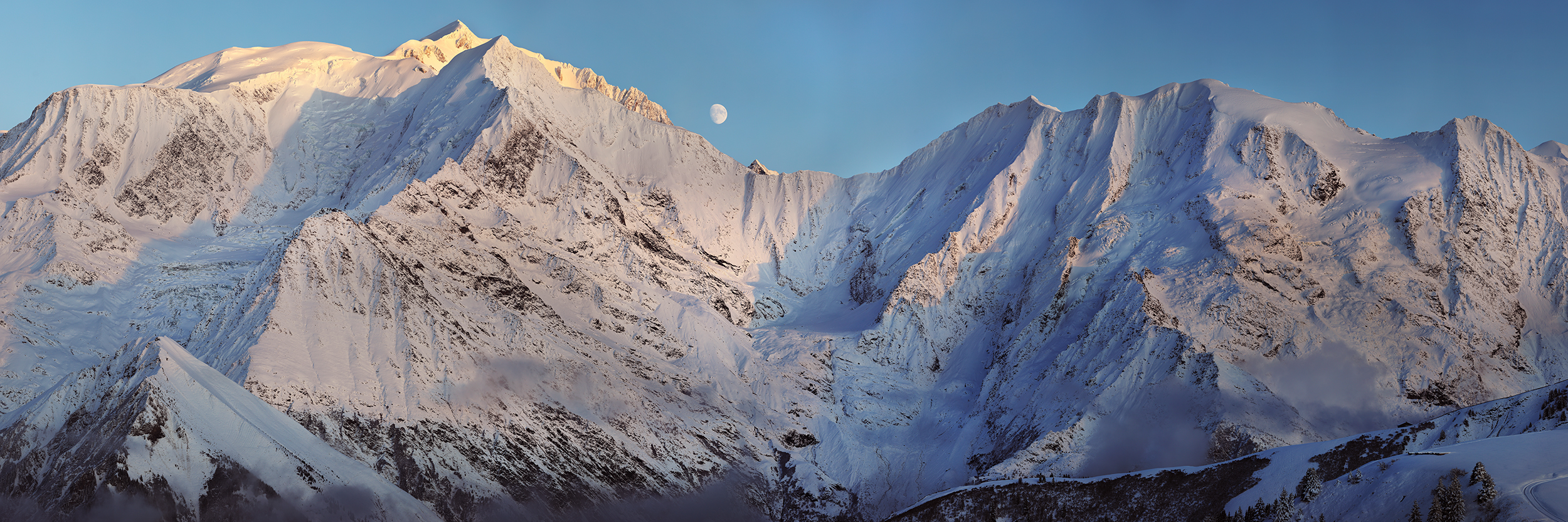 1754 | Lever de lune sur le massif du Mont Blanc | 800 MP Massif du Mont Blanc