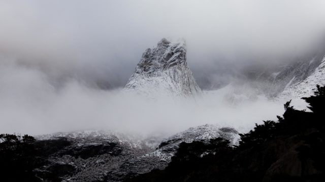3255-2011 cuernos-del-paine-trek-w-patagonie