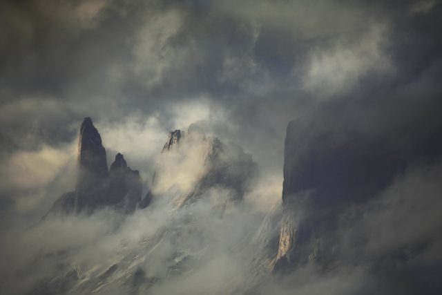 Les Cimes de l'Oubli torres-del-paine-chili-patagonie-montagnes-reverie