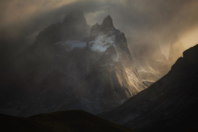 Les remparts fantasques chili-torres-del-paine-cuernos-patagonie-ambiance