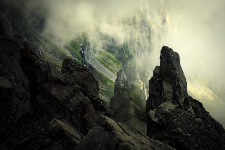 grenairon-cirque-des-fonts-sixt-brume