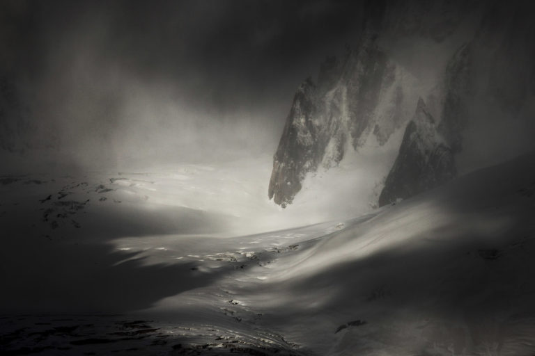 massif-montblanc-sombre