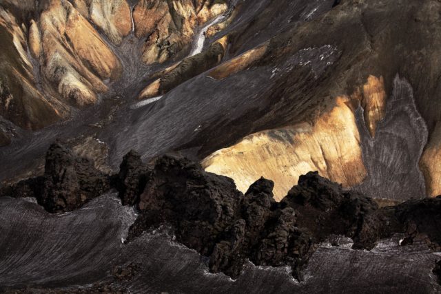 Montagne orfèvre Landmannalaugar islande detail texture or argent